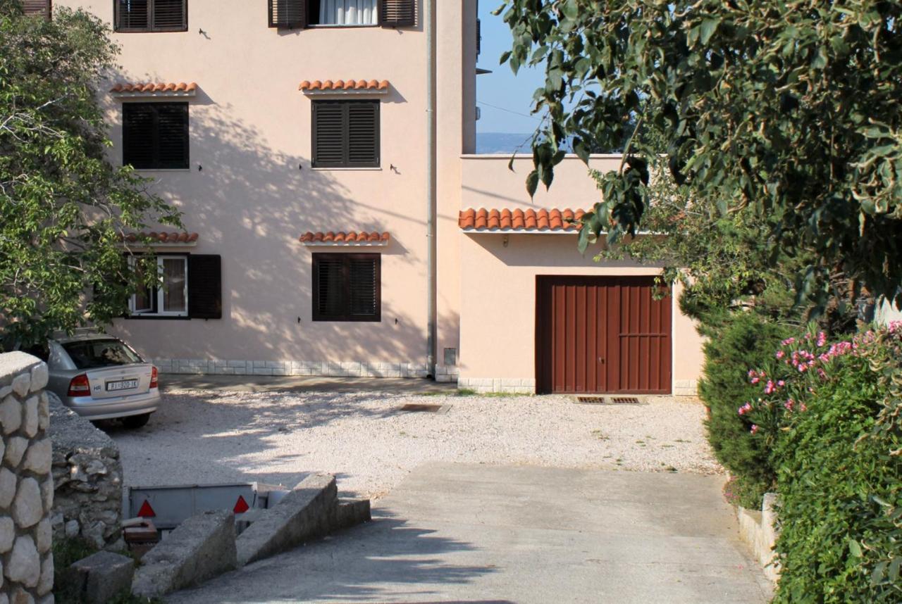 Apartments With A Parking Space Novi Vinodolski - 5587 Екстер'єр фото