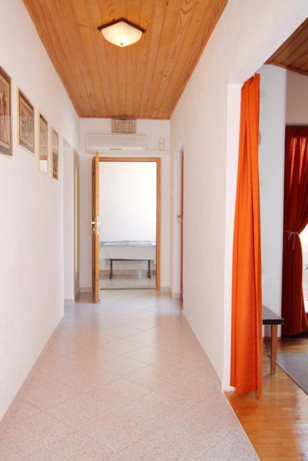 Apartments With A Parking Space Novi Vinodolski - 5587 Екстер'єр фото