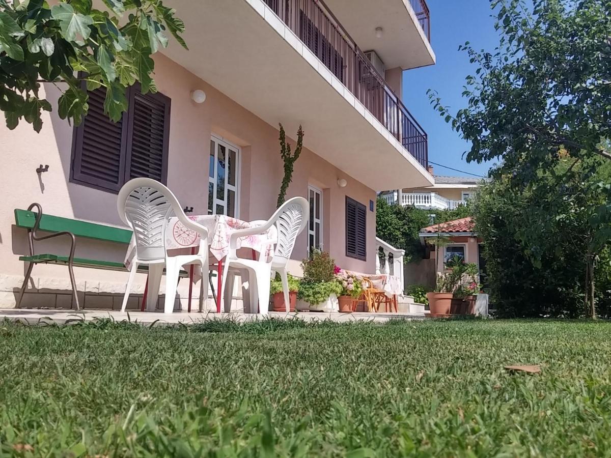 Apartments With A Parking Space Novi Vinodolski - 5587 Екстер'єр фото