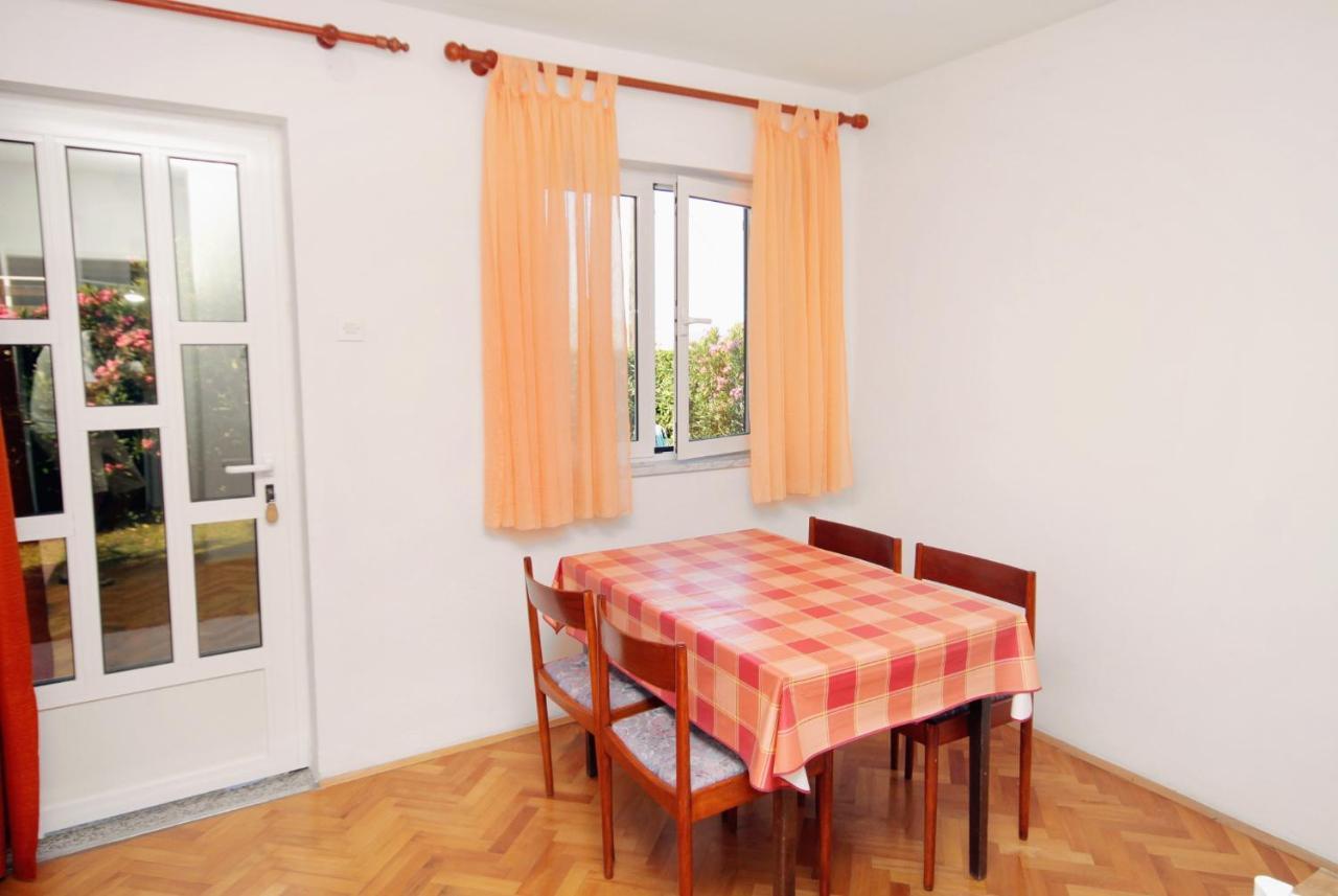 Apartments With A Parking Space Novi Vinodolski - 5587 Екстер'єр фото