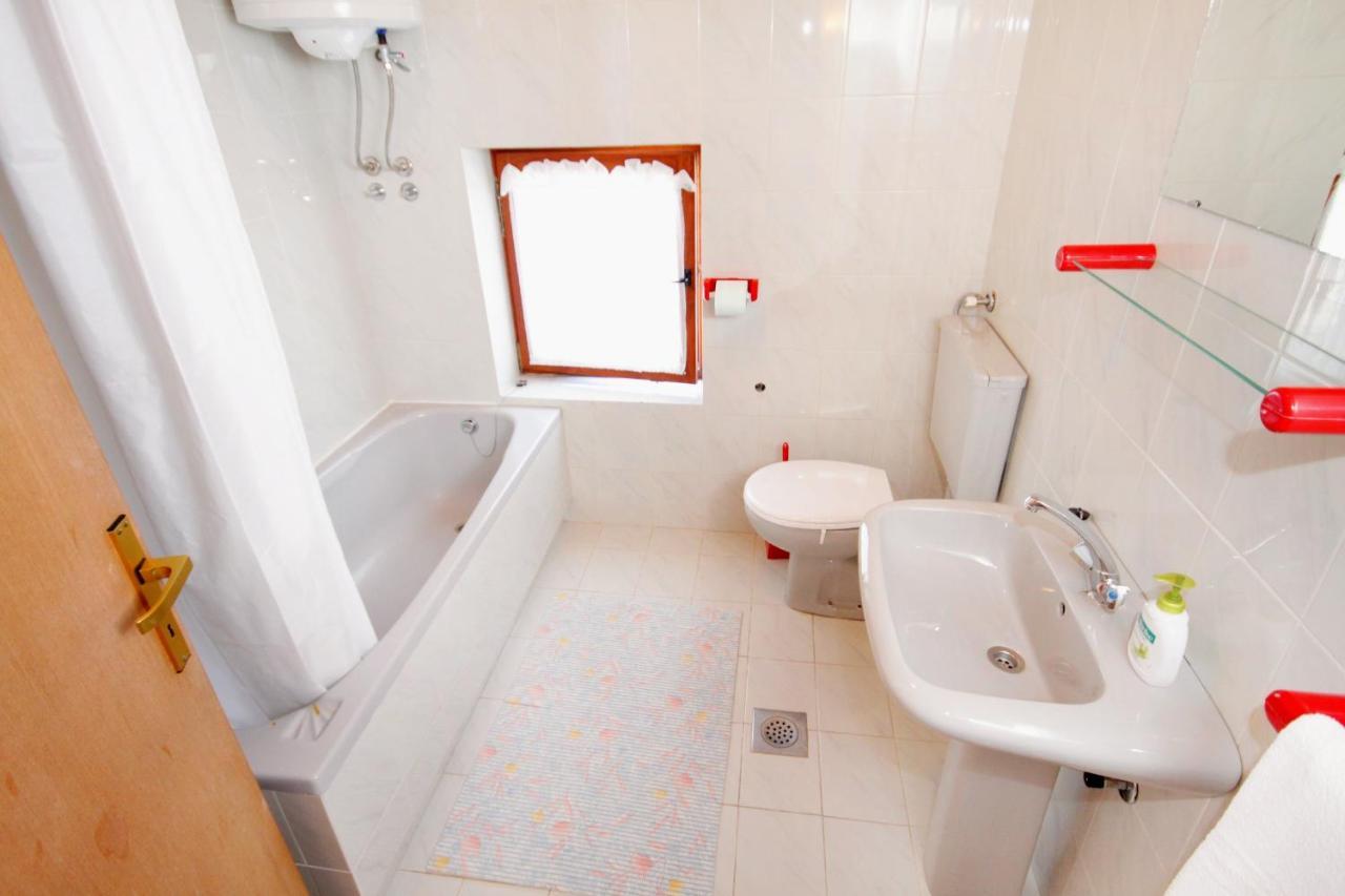 Apartments With A Parking Space Novi Vinodolski - 5587 Екстер'єр фото